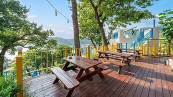 Tongyoung Blue House Spa Pension