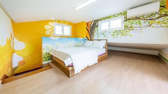 Tongyoung Blue House Spa Pension