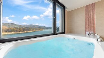 Gapyeong Rondavill Pension