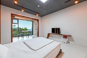 Geoje Big Sol Pension