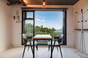 Geoje Big Sol Pension