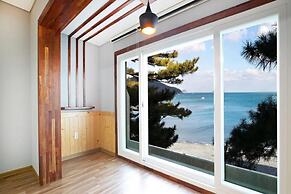 Geoje Big Sol Pension