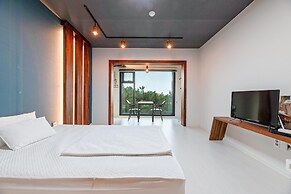 Geoje Big Sol Pension