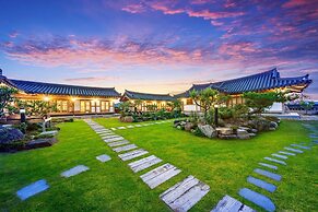 Gyeongju Wadamjung Hanok Pension