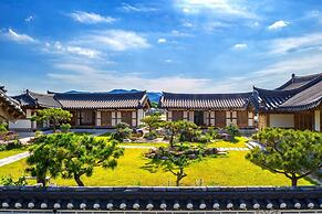 Gyeongju Wadamjung Hanok Pension