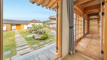 Gyeongju Wadamjung Hanok Pension