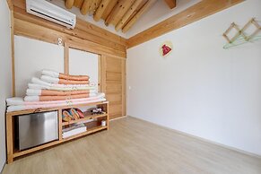 Gyeongju Wadamjung Hanok Pension