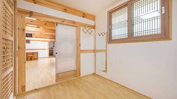 Gyeongju Wadamjung Hanok Pension