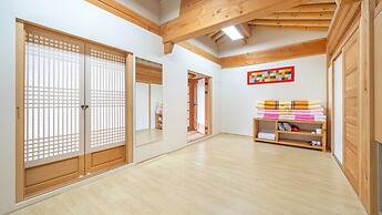Gyeongju Wadamjung Hanok Pension