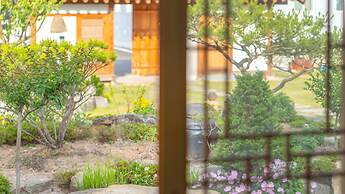 Gyeongju Wadamjung Hanok Pension
