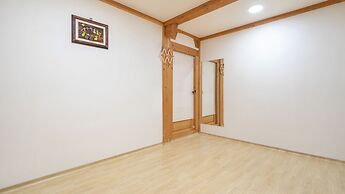 Gyeongju Wadamjung Hanok Pension