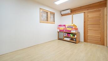 Gyeongju Wadamjung Hanok Pension
