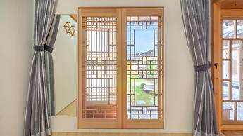 Gyeongju Wadamjung Hanok Pension