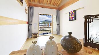 Gyeongju Wadamjung Hanok Pension