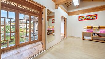 Gyeongju Wadamjung Hanok Pension