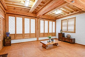 Gyeongju Hanokhotel Chunchugwan