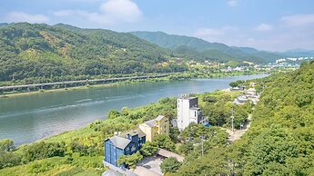 Gapyeong Rowa River View Pension