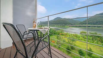 Gapyeong Rowa River View Pension