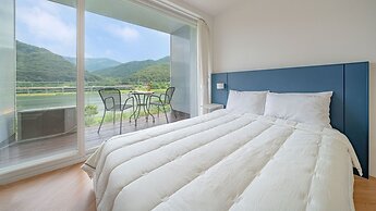 Gapyeong Rowa River View Pension