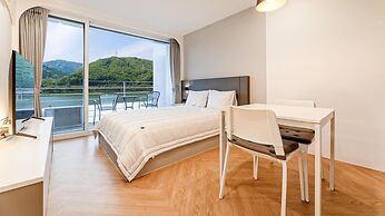 Gapyeong Rowa River View Pension