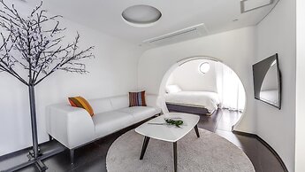 Namhae Pumda Pool Villa Pension