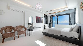 Gangneung The Ciel Spa Pension