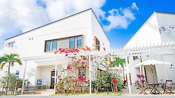 Hotel California Miyakojima Resort