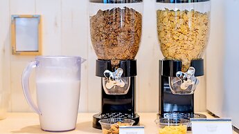 Hotel California Miyakojima Resort