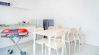 Hotel California Miyakojima Resort