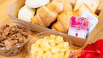 Hotel California Miyakojima Resort