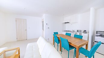 Hotel California Miyakojima Resort