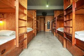 Canova Hostel & Pizza