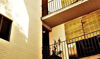 Canova Hostel & Pizza