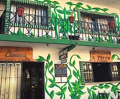 Canova Hostel & Pizza