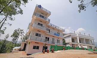 Treebo Wanderlust Residency With Mountain View