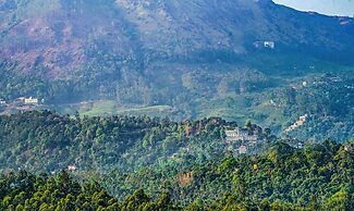 Treebo Wanderlust Residency With Mountain View