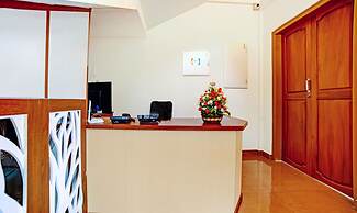 Treebo Wanderlust Residency With Mountain View