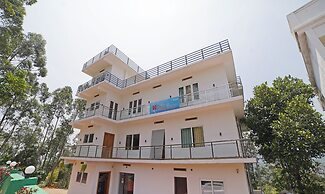 Treebo Wanderlust Residency With Mountain View