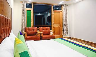 Treebo Dev With Valley View, Mall Road