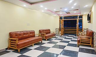 Treebo Dev With Valley View, Mall Road