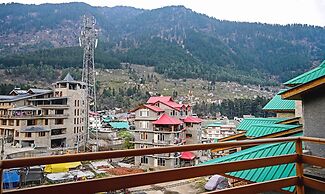 Treebo Dev With Valley View, Mall Road