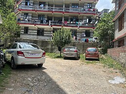 Treebo Dev With Valley View, Mall Road