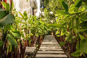 Pax Ana Doc Let Resort & Spa