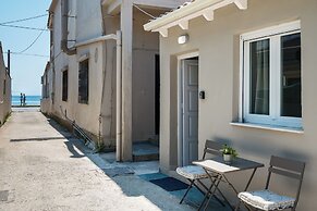 Albatross Apartments by Konnect, Ipsos