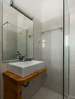 Albatross Apartments by Konnect, Ipsos