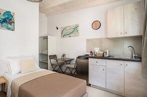 Albatross Apartments by Konnect, Ipsos