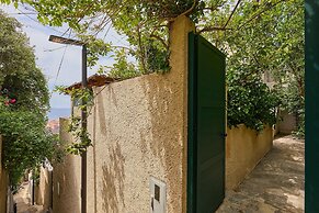 Hedera Estate, Hedera A32