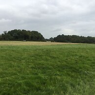 Impeccable Cottage Suitable for 2 Adults & 1 Child