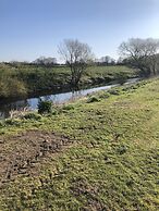 Impeccable Cottage Suitable for 2 Adults & 1 Child