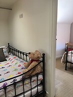 Impeccable Cottage Suitable for 2 Adults & 1 Child